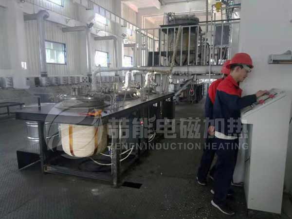 316不銹鋼反應(yīng)釜加熱